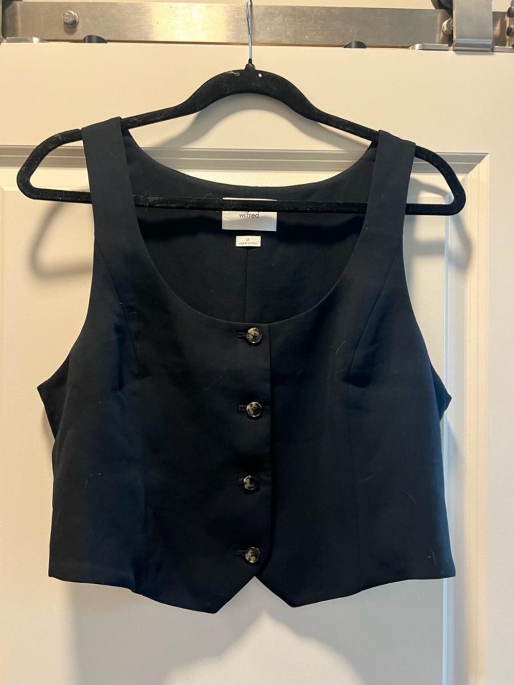 Wilfred Rocco Vest - Picture 2 of 5